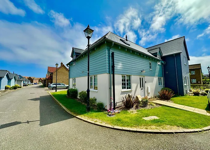 Aubergine Cottage